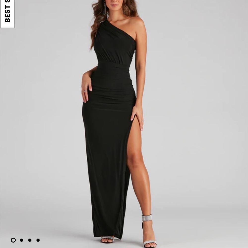 Windsor Black Formal Dress Gem